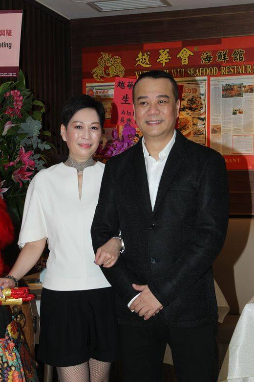 现任老婆傅洁娴是一代赌王傅老榕的孙女