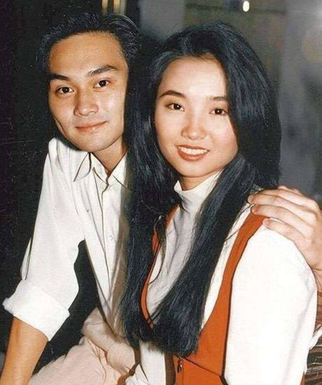 张智霖当时女友为拍挡许秋怡