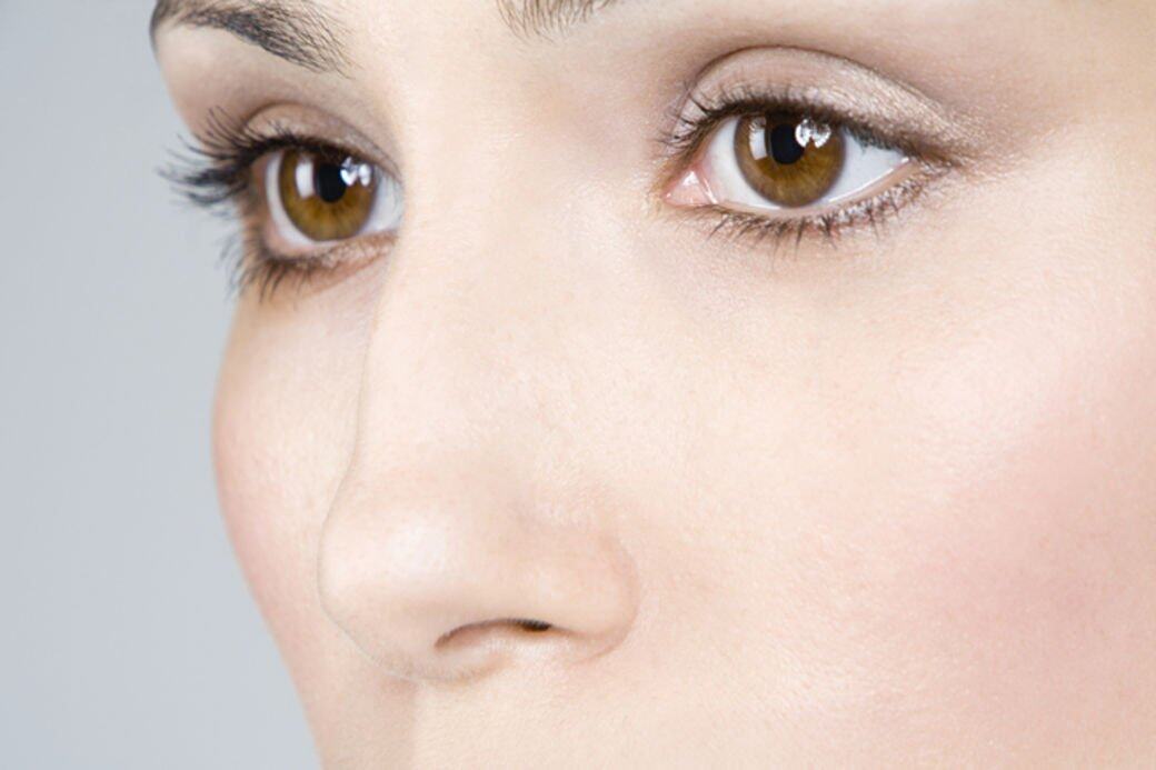 鼻樑特徵首先，要看女性婚姻運可以看鼻子。有數個特徵可以立即得出分