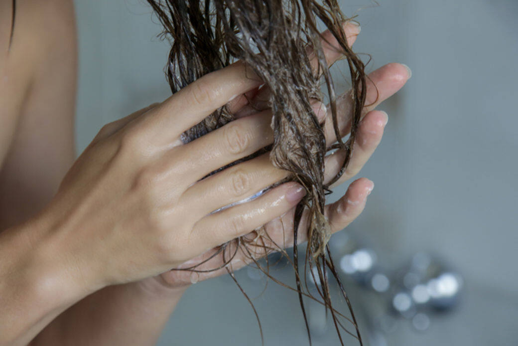經常電染的頭髮，都是由於化學性的損壞而變得乾燥開叉、缺乏光澤，而焗
