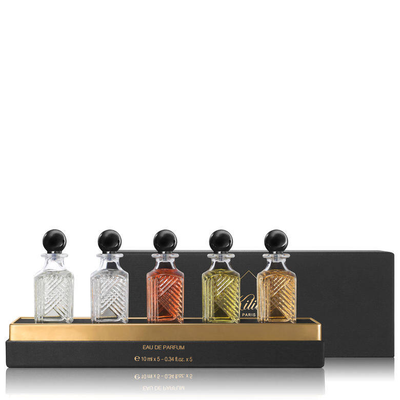 創辦人 Kilian Hennessy 以「品味干邑」為靈感,創作了此精品珍藏套裝。套裝精選了5款 創辦人 Kilian Hennessy 以「品味干邑」為靈感,創作了此精品珍藏套裝。套裝精選了5款