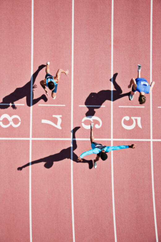 何謂FartleksFartlek,瑞典語繹為「速度遊戲」,通常在野外進行,以快跑與慢跑互相交替的 何謂FartleksFartlek,瑞典語繹為「速度遊戲」,通常在野外進行,以快跑與慢跑互相交替的