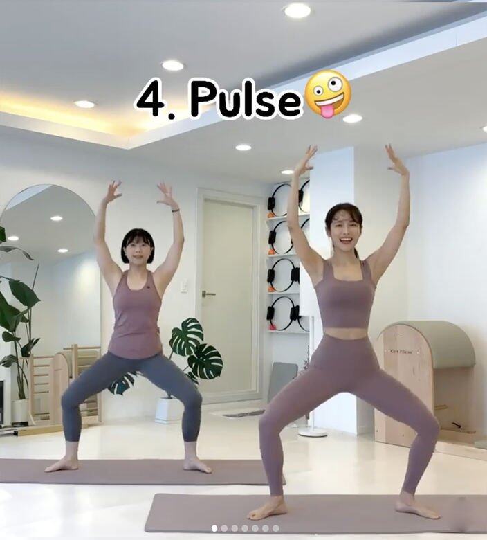 瘦大腿內側動作:Squat Pulse 瘦大腿內側動作:Squat Pulse