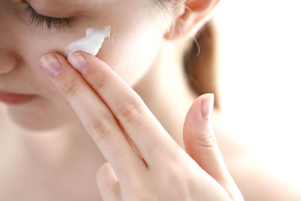 在肌膚敏感期使用深層清潔產品，原本是想保持皮膚的清透感，但其實這
