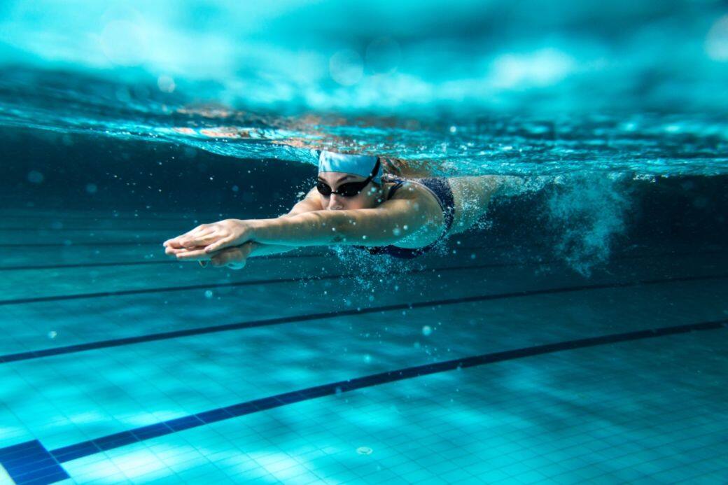 游水或是一種最有樂趣的快速減肥運動，一個小時可消耗890卡路里，專家
