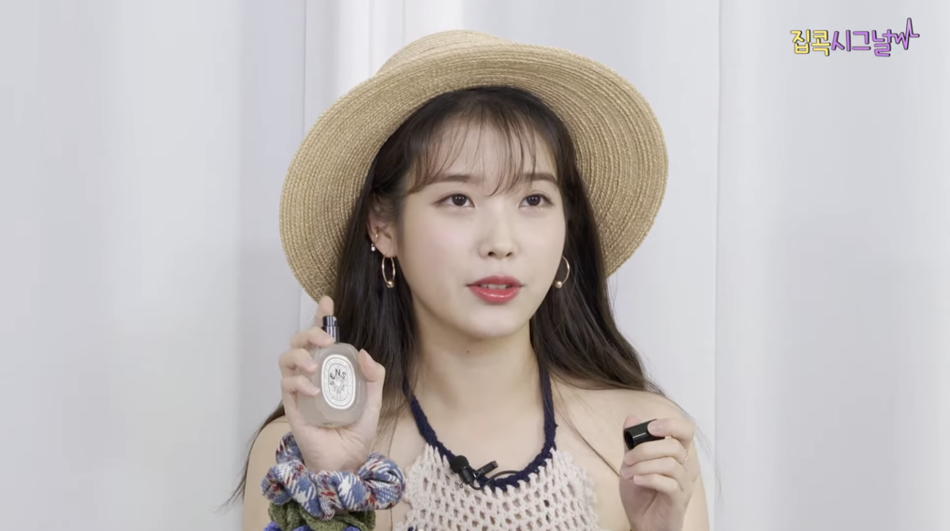韓國女星IU早前在影片中分享她的手袋中的必備單品,其中這款diptyque SENS頭 韓國女星IU早前在影片中分享她的手袋中的必備單品,其中這款diptyque SENS頭