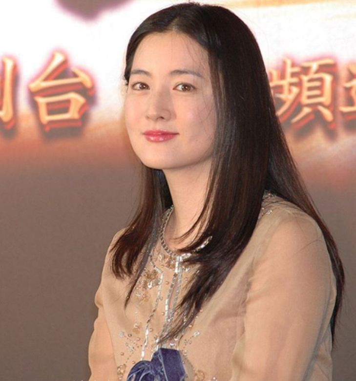 「氧氣美女」 李英愛也經歷減重時期:2004 年時的李英愛容貌標緻,但有點baby fat 「氧氣美女」 李英愛也經歷減重時期:2004 年時的李英愛容貌標緻,但有點baby fat