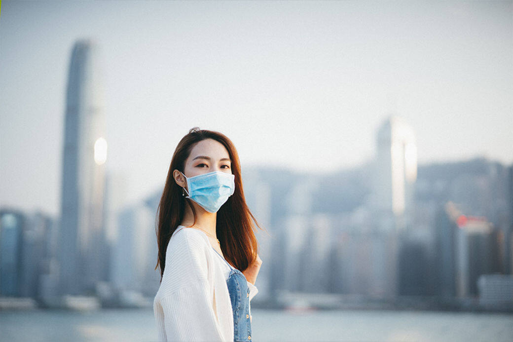 對於肌膚敏感的人而言,戴口罩後也可能出現敏感紅腫的情況,所以舒緩 對於肌膚敏感的人而言,戴口罩後也可能出現敏感紅腫的情況,所以舒緩