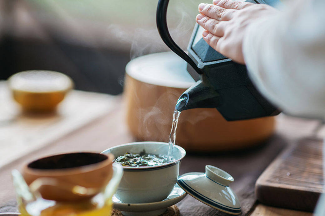 材料:蓮子心8粒、麥冬8粒做法:用500毫升熱水焗半個鐘。功效:清心除煩,益 材料:蓮子心8粒、麥冬8粒做法:用500毫升熱水焗半個鐘。功效:清心除煩,益