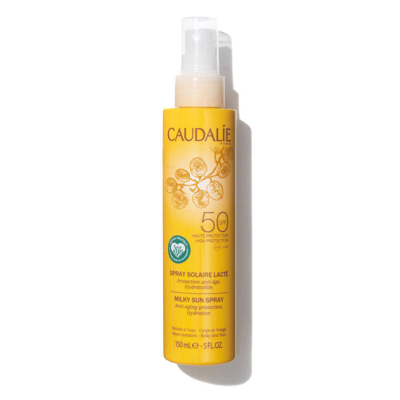 具備最高防曬系數SPF 50及最高抗UVA保護因子,結合安全的物理及化學性 具備最高防曬系數SPF 50及最高抗UVA保護因子,結合安全的物理及化學性
