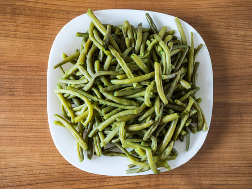 而午餐則會吃灼肉片5-6片(大S只吃2片)、灼青菜(大S吃2碗)不吃飯,每 而午餐則會吃灼肉片5-6片(大S只吃2片)、灼青菜(大S吃2碗)不吃飯,每