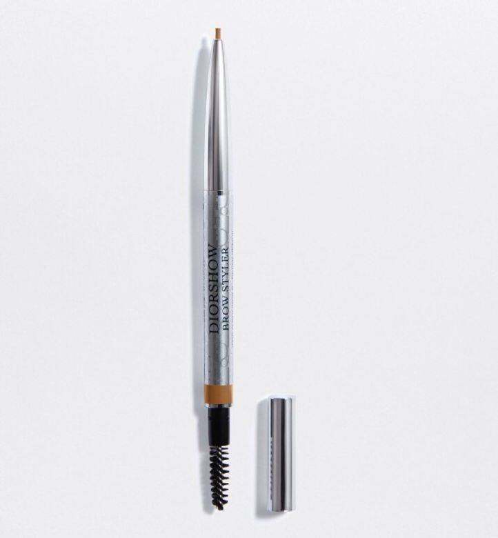 豐彩眉毛造型筆擁有超細致的伸縮筆尖，能精準塑造理想眉形，締造自然