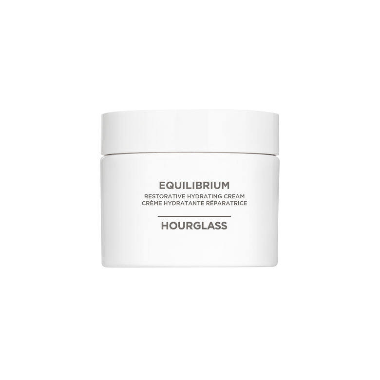 豐盈的保濕面霜配方含有 HOURGLASS 平衡細胞複合物™(HOURGLASS CELL BALANCING COMPLEX™),用以修復及賦活 豐盈的保濕面霜配方含有 HOURGLASS 平衡細胞複合物™(HOURGLASS CELL BALANCING COMPLEX™),用以修復及賦活