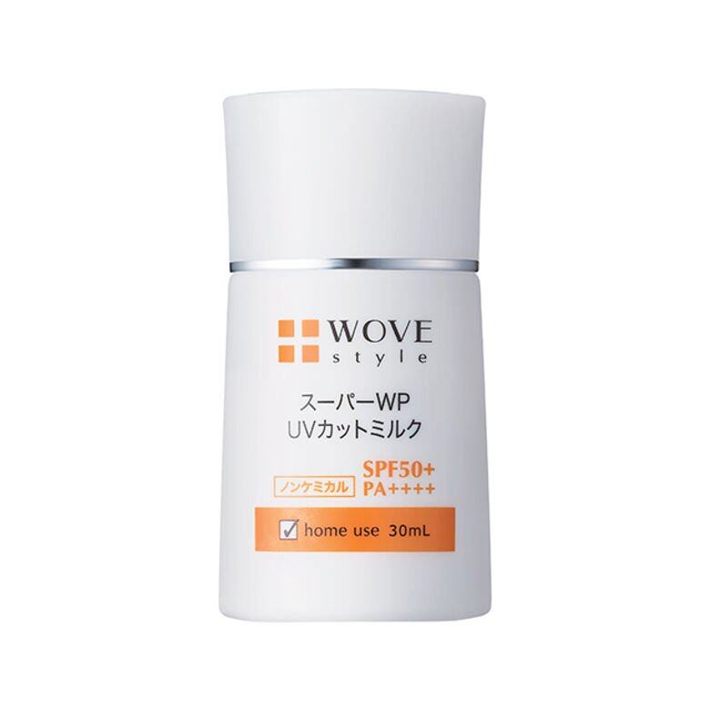 超級防水UV防曬乳採用日本國內最高紫外線防禦指數「SPF50+ PA++++」,能全面防 超級防水UV防曬乳採用日本國內最高紫外線防禦指數「SPF50+ PA++++」,能全面防