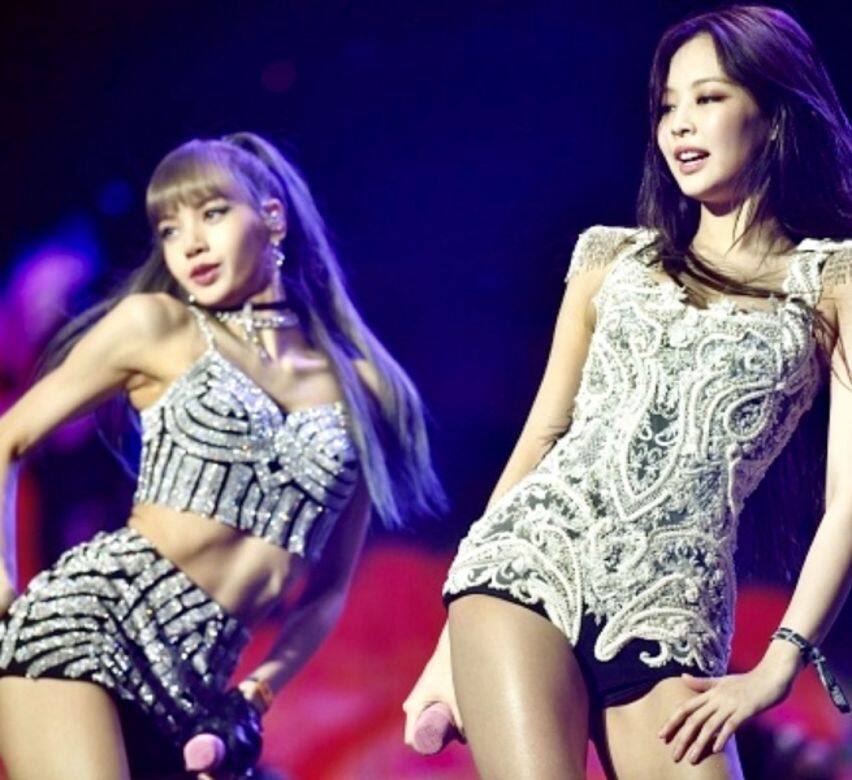 事實上Blackpink更成為了第一個登上美國Coachella 音樂節舞台的韓國女團！她們的辣