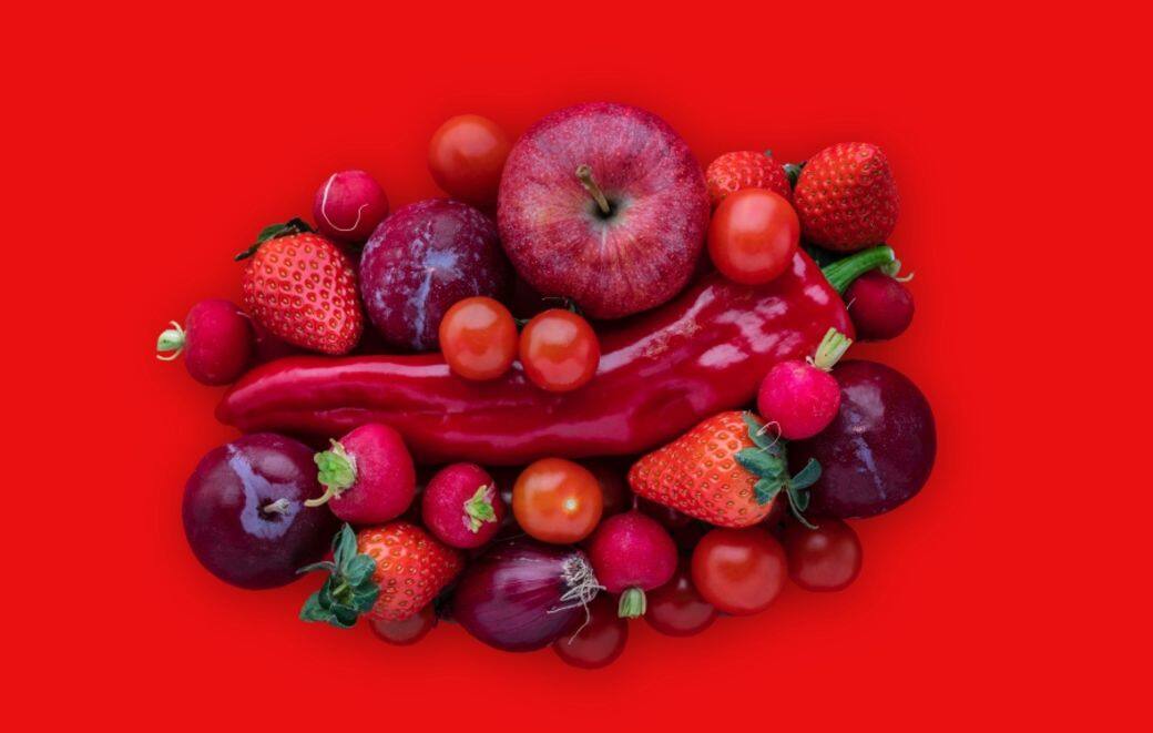 以下水果包括紅寶石葡萄柚、酸櫻桃、覆盆莓、草莓、藍莓、黑莓、紅蘋果、西瓜、李