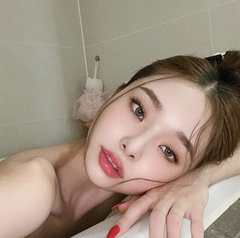胭脂的位置盡量集中在眼下至眼尾的範圍,不要畫到低於鼻子的一半,否 胭脂的位置盡量集中在眼下至眼尾的範圍,不要畫到低於鼻子的一半,否