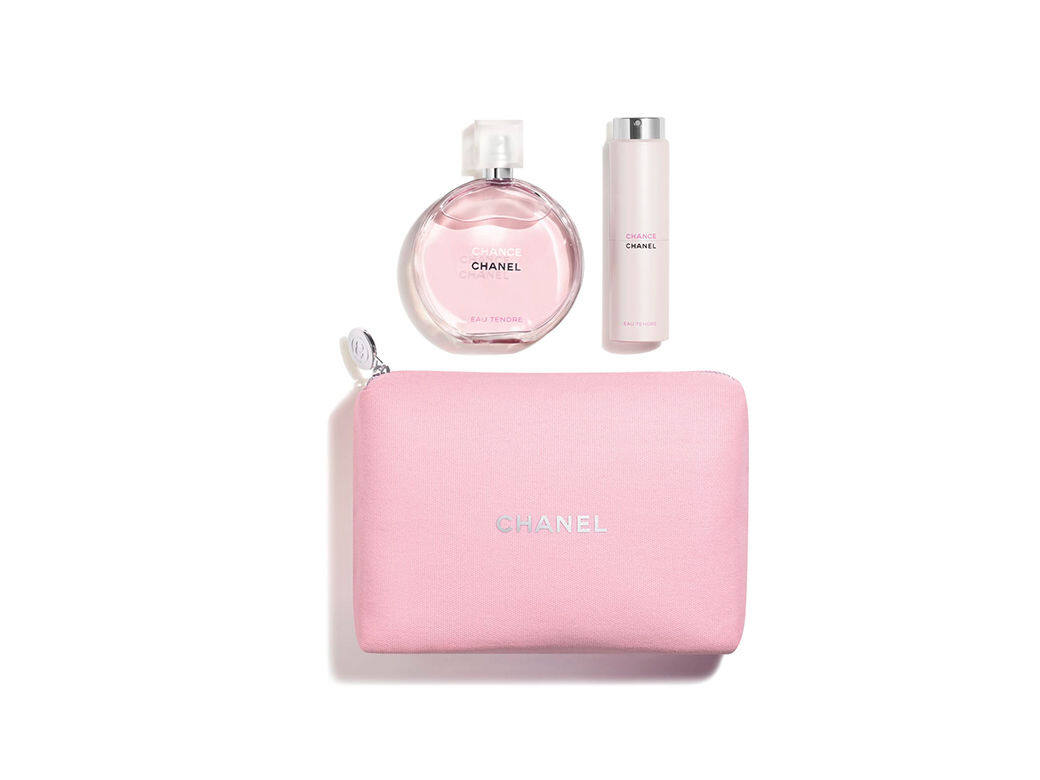 CHANCE Eau Tendre Travel Set $1,545這款花果香調揉合經典的茉莉花與白麝香香調,加入清 CHANCE Eau Tendre Travel Set $1,545這款花果香調揉合經典的茉莉花與白麝香香調,加入清