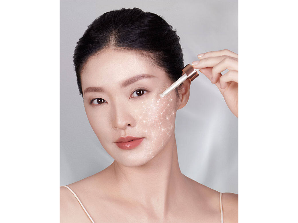 精華蘊含的魔幻水晶複合物,靈感來自於身心靈健康及光與能量治療,Charlotte 精華蘊含的魔幻水晶複合物,靈感來自於身心靈健康及光與能量治療,Charlotte