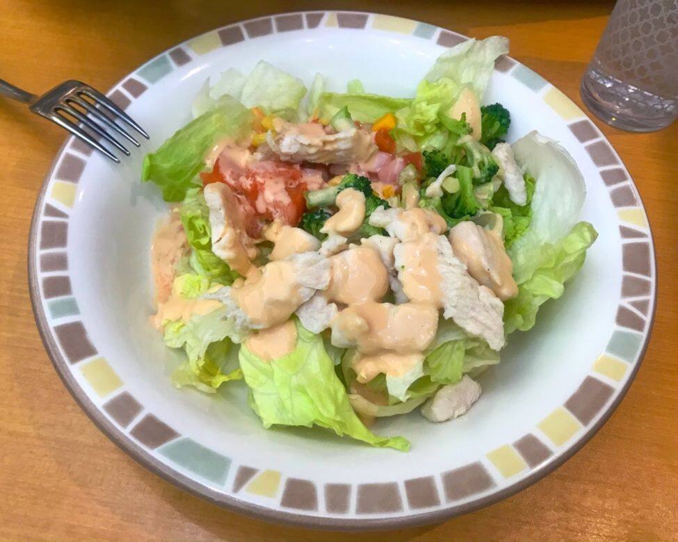 早餐:燕麥粥1碗、水煮蛋2個、蘋果半個、橘子1個、綜合維生素1粒午餐:雞 早餐:燕麥粥1碗、水煮蛋2個、蘋果半個、橘子1個、綜合維生素1粒午餐:雞