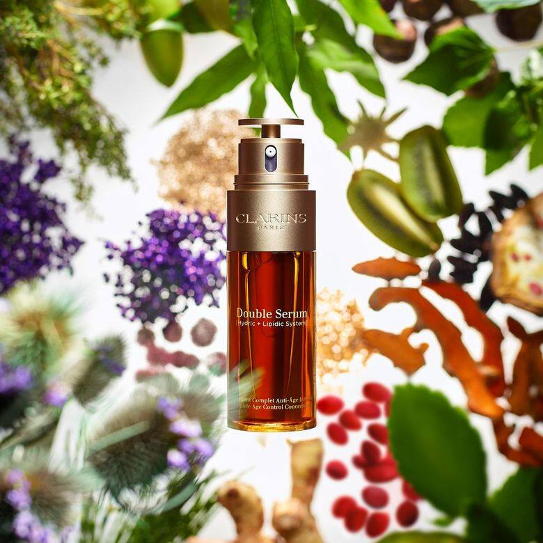 Clarins第一代Double Serum賦活雙精華自1985年面世以來口碑載譽,多年來配方經過反 Clarins第一代Double Serum賦活雙精華自1985年面世以來口碑載譽,多年來配方經過反