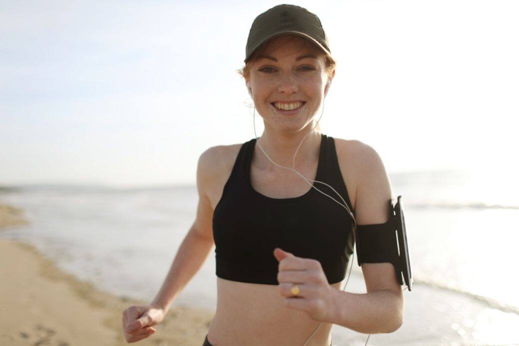 慢跑相信是八成以上女生都試過的減肥運動，慢跑確實有助燃燒脂肪的