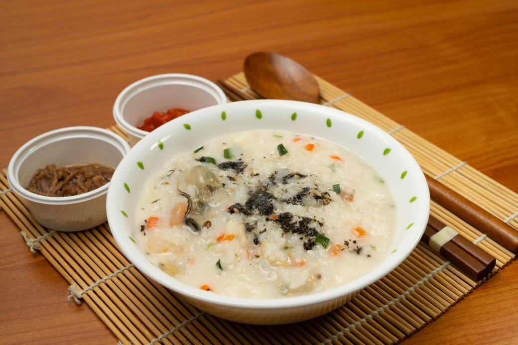 早在先秦時期已食粥治病,加入不同中藥或食材的粥品更有補血養顏、生 早在先秦時期已食粥治病,加入不同中藥或食材的粥品更有補血養顏、生
