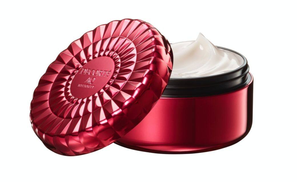 被挑選作為『DECORTÉ』50周年紀念品的限量版「DECORTÉ AQ Meliority Intensive Cream n Baccarat Edition」的高效能面霜 被挑選作為『DECORTÉ』50周年紀念品的限量版「DECORTÉ AQ Meliority Intensive Cream n Baccarat Edition」的高效能面霜