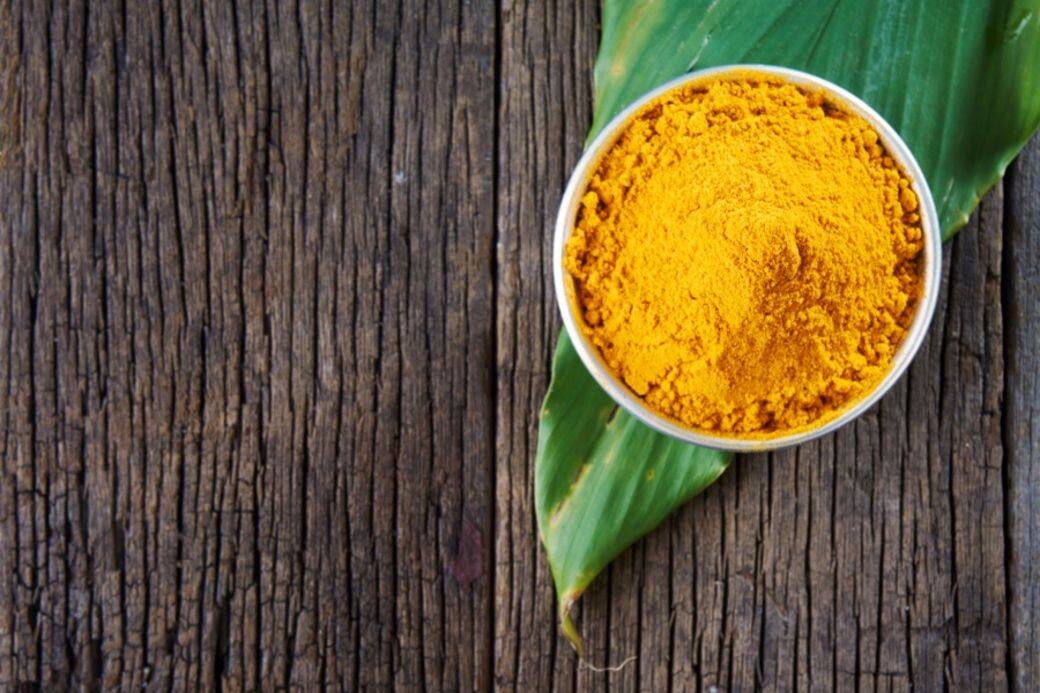 最新的營養學研究亦指出適度補充薑黃素(Curcumin,薑黃內的活性成分),其迅速 最新的營養學研究亦指出適度補充薑黃素(Curcumin,薑黃內的活性成分),其迅速