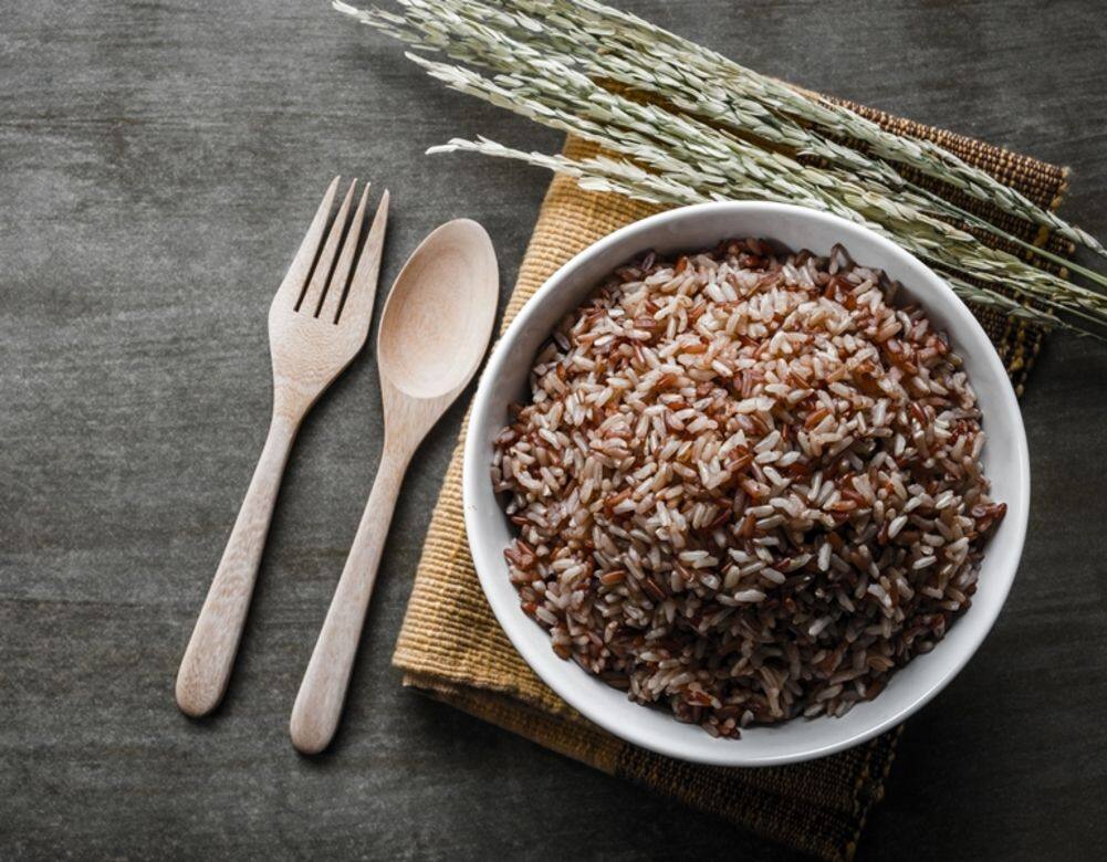 糙米含豐富維他命B群,膳食纖維含量高,抗性澱粉也比白米高 糙米含豐富維他命B群,膳食纖維含量高,抗性澱粉也比白米高
