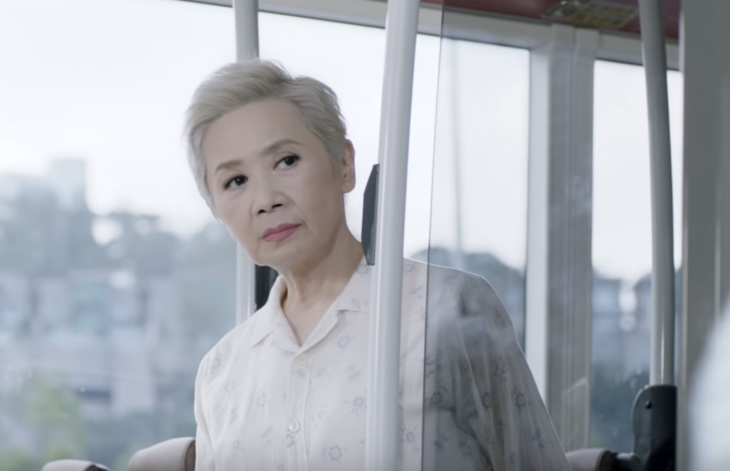 葉德嫻的短髮髮型正正是切切實實配合了她的瓜子口面 葉德嫻的短髮髮型正正是切切實實配合了她的瓜子口面