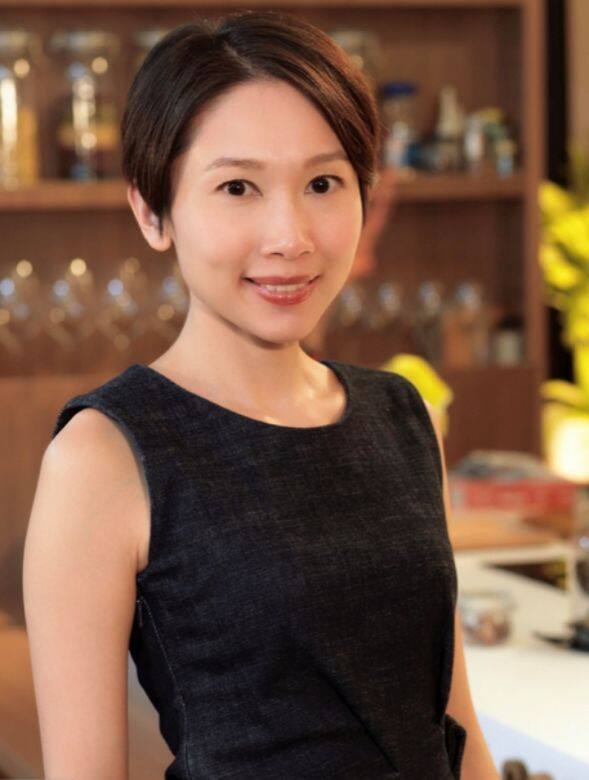 火鍋湯底打邊爐的精髓就是熱呼呼又香噴噴的湯底,沙爹、麻辣、豬骨湯底 火鍋湯底打邊爐的精髓就是熱呼呼又香噴噴的湯底,沙爹、麻辣、豬骨湯底