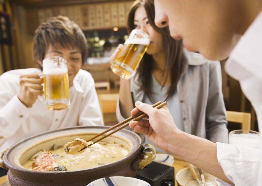 火鍋飲品打邊爐又怎少得飲料?尤其愈吃愈口渴,飲啤酒、汽水、果汁在所難 火鍋飲品打邊爐又怎少得飲料?尤其愈吃愈口渴,飲啤酒、汽水、果汁在所難
