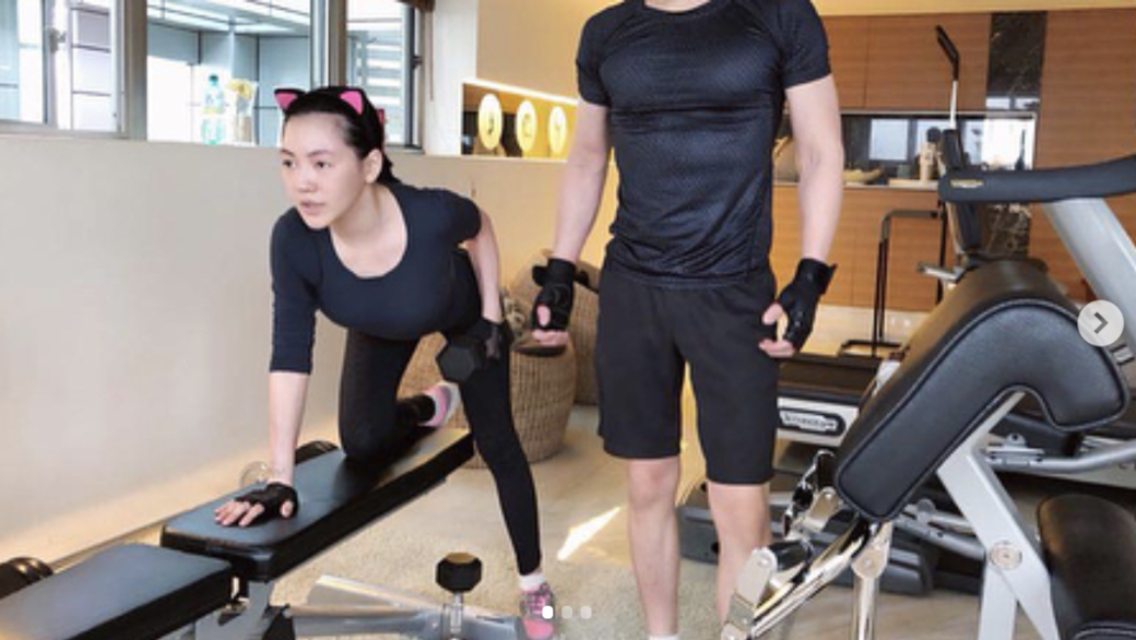 而小S和老公也會一起運動,一起進行帶氧運動,所以除了小S有如模特 而小S和老公也會一起運動,一起進行帶氧運動,所以除了小S有如模特