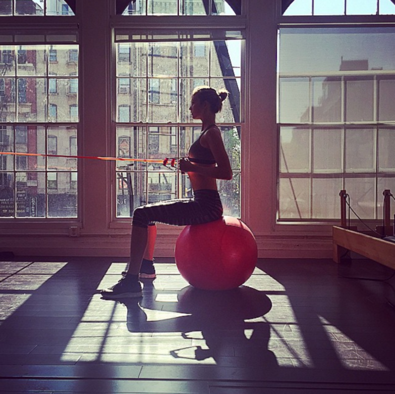 Karlie Kloss, fitness, 塑身, 運動 Karlie Kloss, fitness, 塑身, 運動