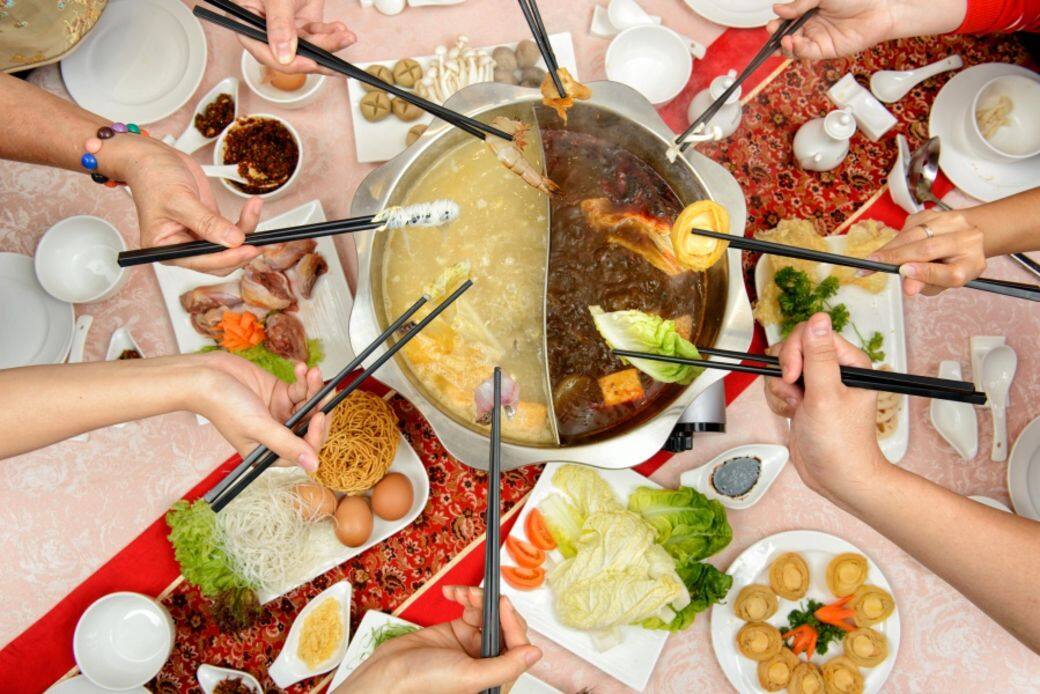 或者你會選擇在吃火煱時戒口,只吃菜類食物,但其實只要吃得適量,而且 或者你會選擇在吃火煱時戒口,只吃菜類食物,但其實只要吃得適量,而且