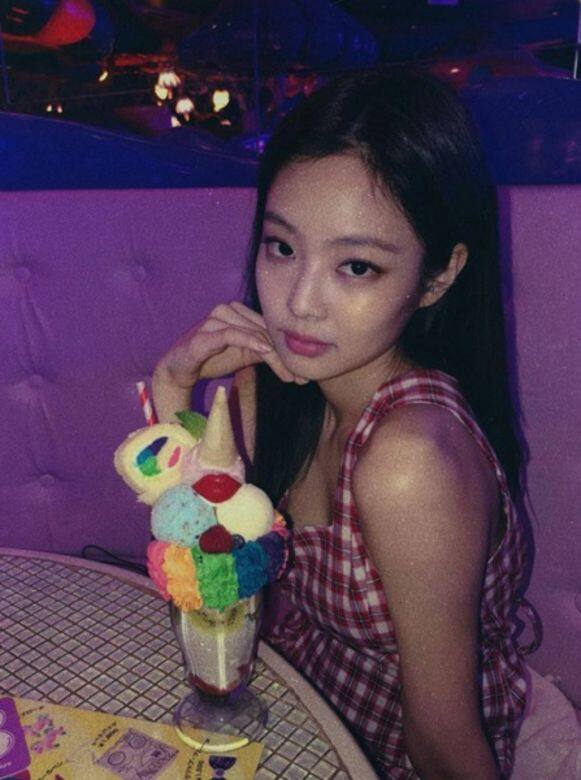 我也事實上也不能跟Lisa及Jennie一樣, 放肆地吃也保持完美線條。 我也事實上也不能跟Lisa及Jennie一樣, 放肆地吃也保持完美線條。