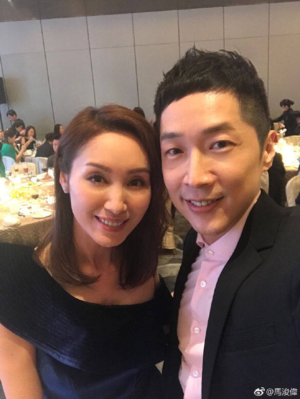 49 歲的郭可盈在 1993 年參選香港小姐後入行 49 歲的郭可盈在 1993 年參選香港小姐後入行