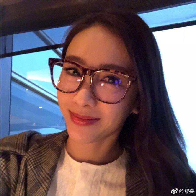 47 歲黎姿出生演藝世家 47 歲黎姿出生演藝世家