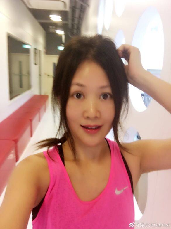梁小冰22吋腰參選!當年的港姐身材走樣了嗎? 梁小冰22吋腰參選!當年的港姐身材走樣了嗎?