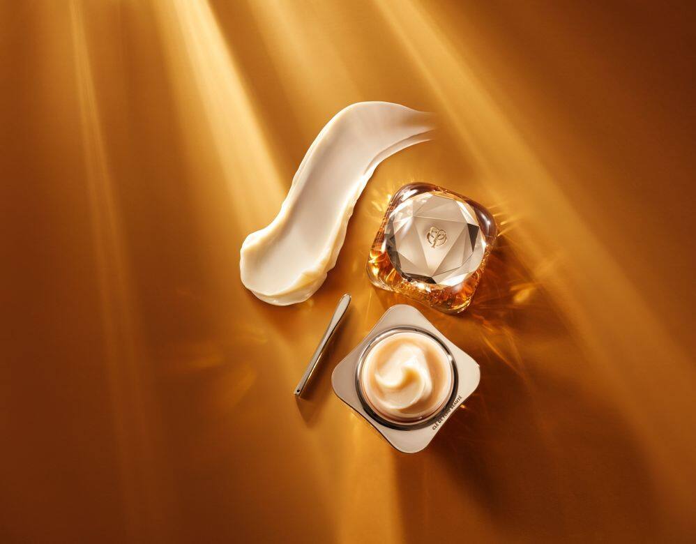 自1996年第一代La Crème高效潤膚面霜誕生之後，品牌經