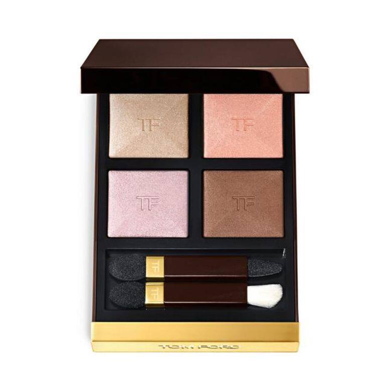 產品資料:「全新的 Eye Color Quad 系列標誌着嶄新的二十年代Roaring 20's,讓一切回歸 產品資料:「全新的 Eye Color Quad 系列標誌着嶄新的二十年代Roaring 20's,讓一切回歸