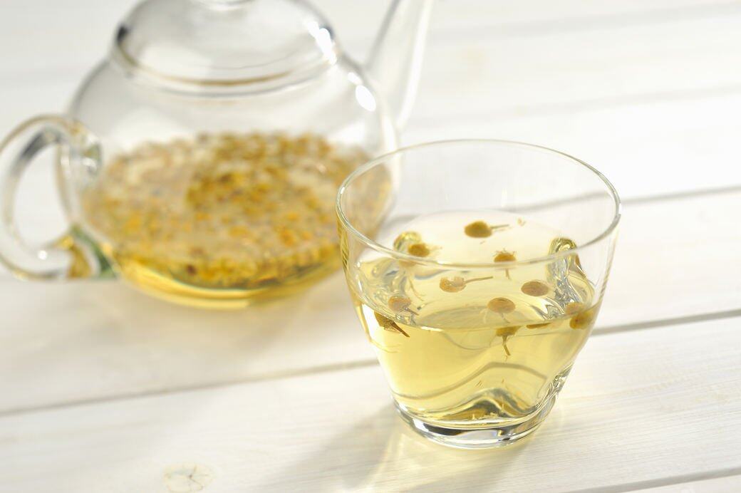 除了外用,洋甘菊在茶飲上也很受女士歡迎,因為可以紓緩情緒、減頭痛、幫 除了外用,洋甘菊在茶飲上也很受女士歡迎,因為可以紓緩情緒、減頭痛、幫
