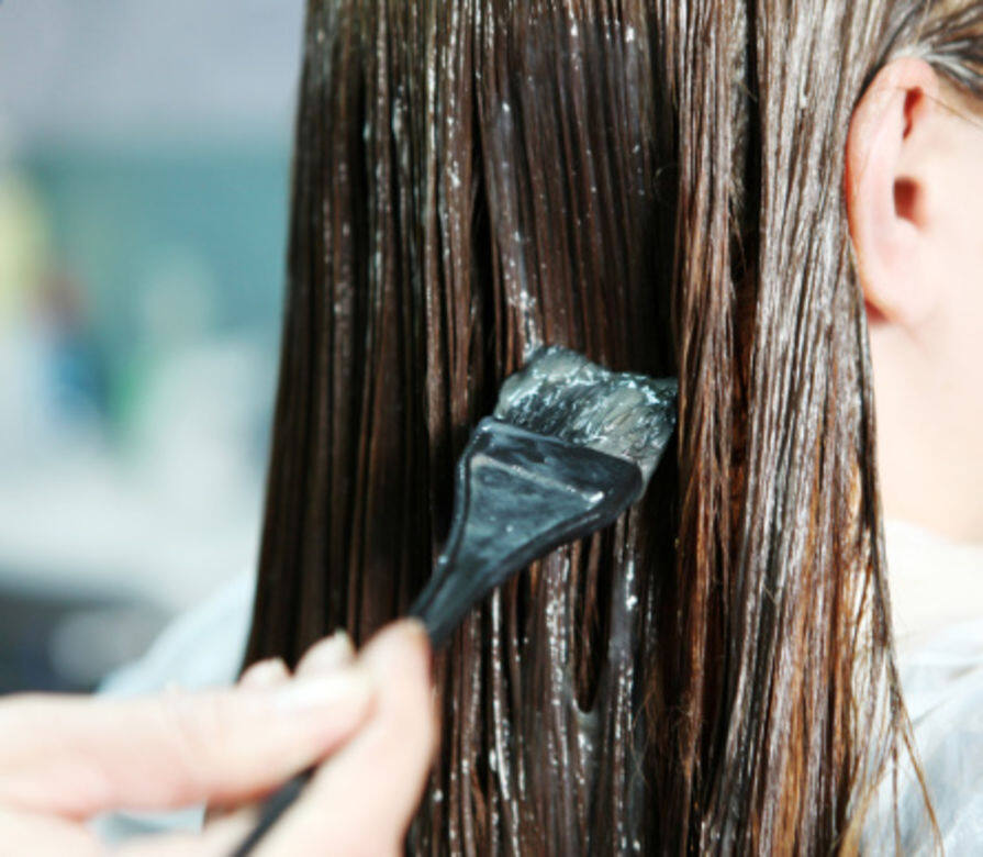 6.染髮完成後一定要用護髮素，而且是最傳統，會起泡的類型。這是因為護