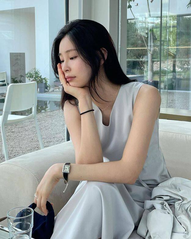 慧仁是其中最後一位加入《換乘戀愛》節目的成員。目前的職業是服飾、化妝 慧仁是其中最後一位加入《換乘戀愛》節目的成員。目前的職業是服飾、化妝
