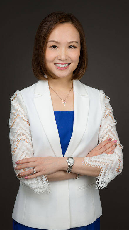 Winsy Leung (梁慧思)美國註冊營養師,亦是一位兒科專科營養師。曾任電視台/ 電台 Winsy Leung (梁慧思)美國註冊營養師,亦是一位兒科專科營養師。曾任電視台/ 電台