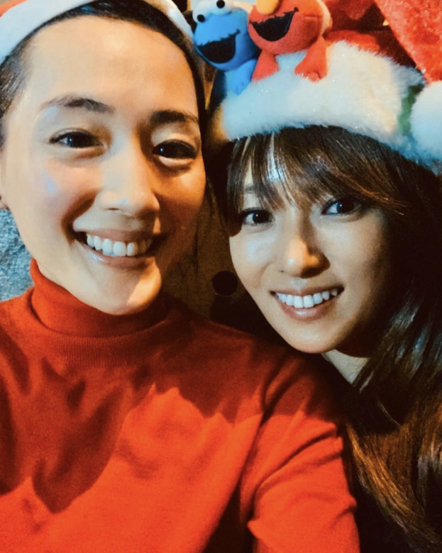綾瀨遙與深田恭子走在一起,你根本看不出來這已經已35與38歲的組合 綾瀨遙與深田恭子走在一起,你根本看不出來這已經已35與38歲的組合