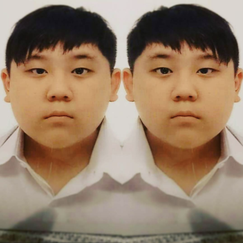 姜濤當時由於體態肥胖,試過在學校連續兩次爆褲鏈,在中學時也經常因 姜濤當時由於體態肥胖,試過在學校連續兩次爆褲鏈,在中學時也經常因