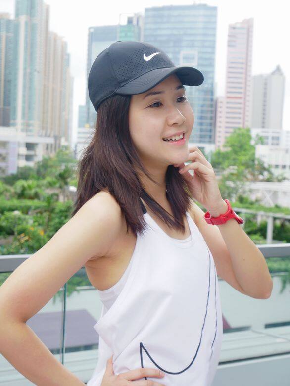 到底如何判斷你是否有腹直肌分離的問題呢?Jan Cho指出,女士可以先平躺 到底如何判斷你是否有腹直肌分離的問題呢?Jan Cho指出,女士可以先平躺