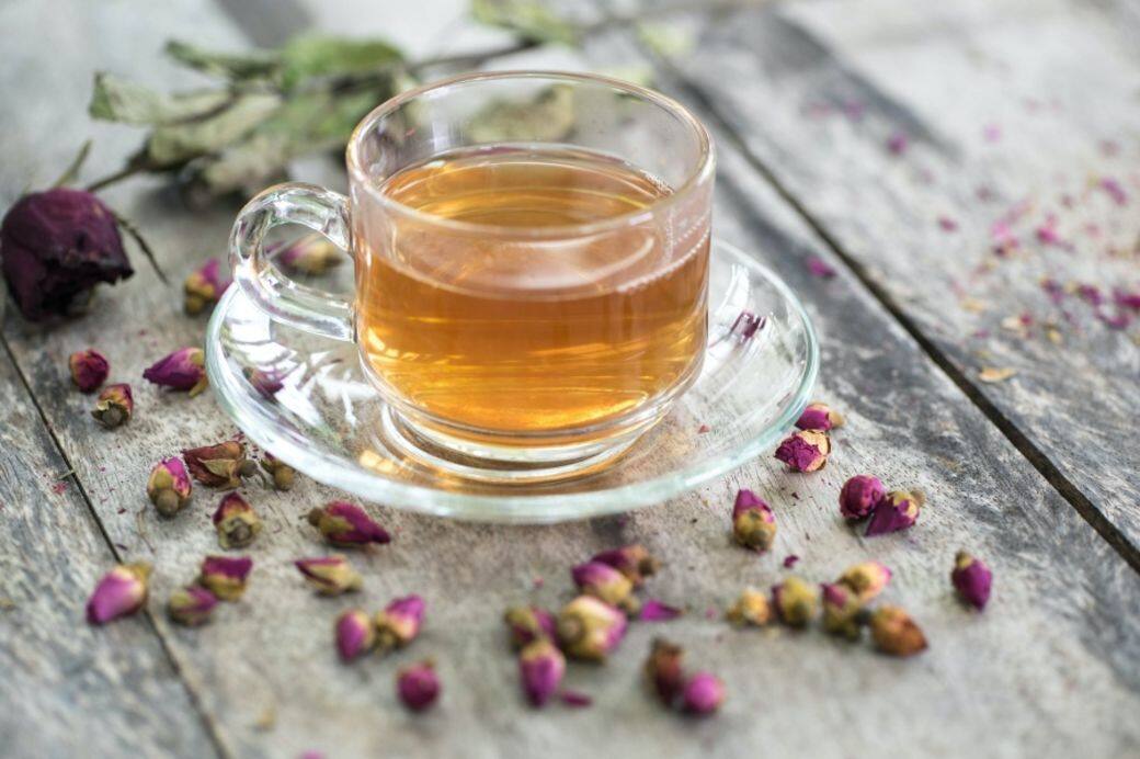 如果你容易腹瀉或胃寒，就最好不要亂喝玫瑰花茶。要知道「茶」是天然瀉藥